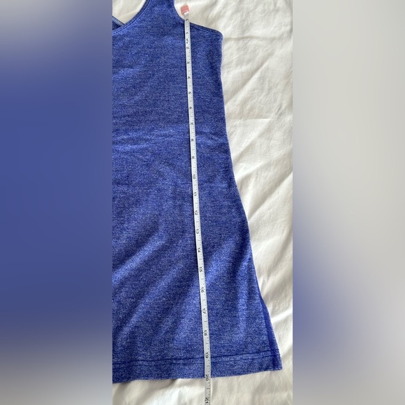 Lululemon: Women’s Sleeveless Top - Picture 6 of 7